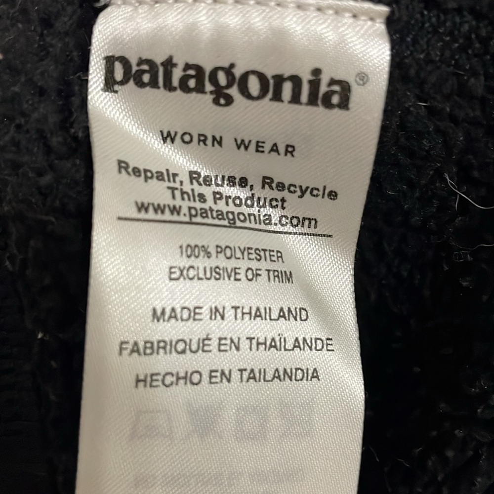 Patagonia women’s Better Sweater in black - Picture 4 of 6